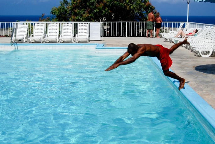 Imagen de la piscina del Hotel El Greco Resort, Montego Bay. Foto 16