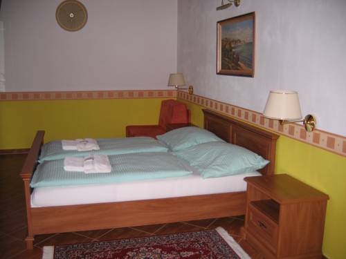 Imagen de la habitación del Hotel El Greco, Rožnov pod Radho&scaron;těm . Foto 3