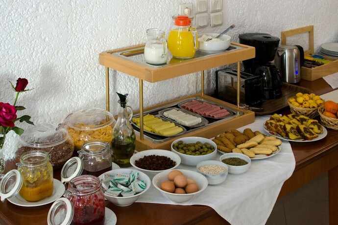 Imagen del bar/restaurante del Hotel El Greco Sitia. Foto 14