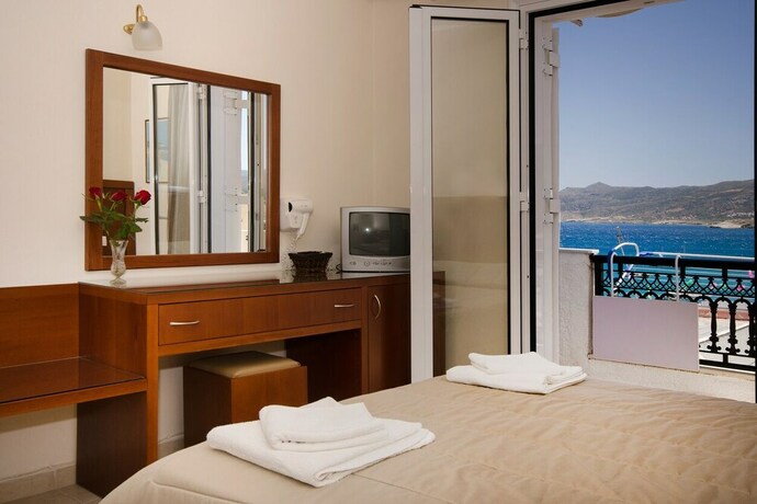 Imagen de la habitación del Hotel El Greco Sitia. Foto 19