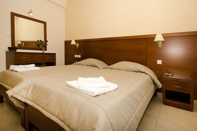 Imagen de la habitación del Hotel El Greco Sitia. Foto 20
