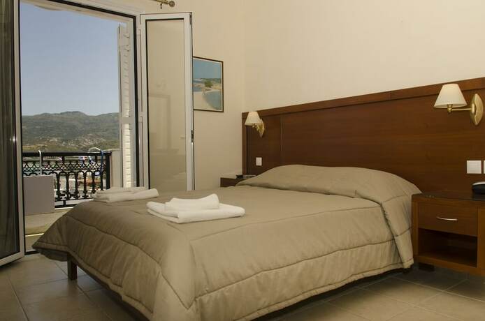 Imagen de la habitación del Hotel El Greco Sitia. Foto 25