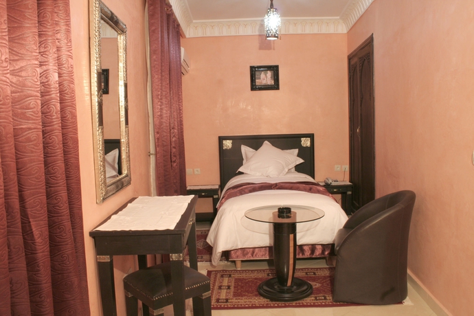Imagen de la habitación del Hotel El Hadna. Foto 3