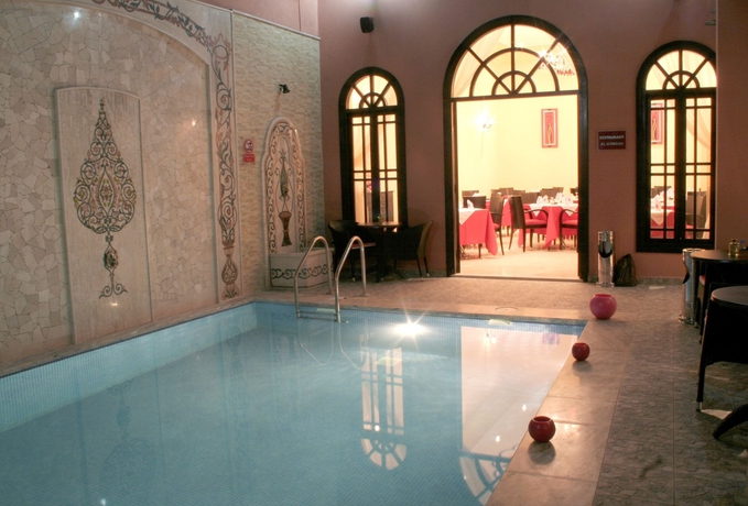 Imagen de la piscina del Hotel El Hadna. Foto 15