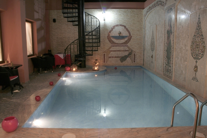 Imagen de la piscina del Hotel El Hadna. Foto 16