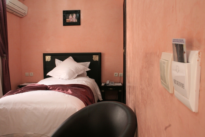 Imagen de la habitación del Hotel El Hadna. Foto 7