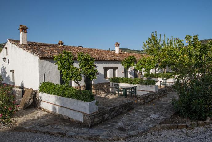 Imagen de los exteriores del Hotel El Horcajo. Foto 10