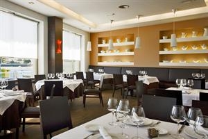 Imagen del bar/restaurante del Hotel El Horreo. Foto 3