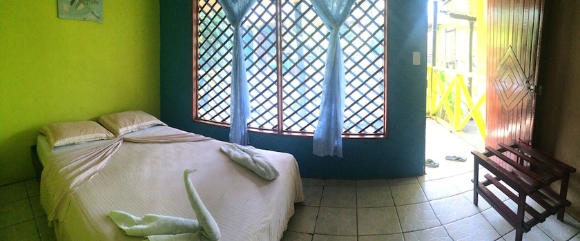 Imagen de la habitación del Hotel El Icaco Tortuguero. Foto 7