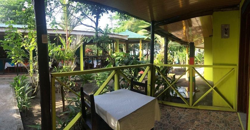 Imagen de los interiores del Hotel El Icaco Tortuguero. Foto 19