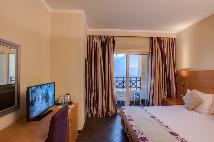 Imagen de la habitación del Hotel El Jabal Sokhna. Foto 12