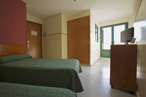 Imagen de la habitación del Hotel El Jardi. Foto 2