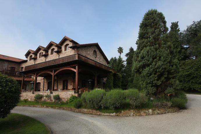 Imagen general del Hotel El Jardín De Carrejo. Foto 6