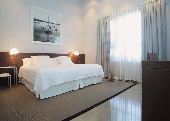 Imagen de la habitación del Hotel El Jardín De Carrejo. Foto 16