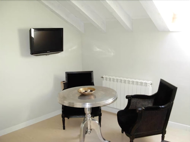 Imagen de la habitación del Hotel El Jardín De Eugenia. Foto 10