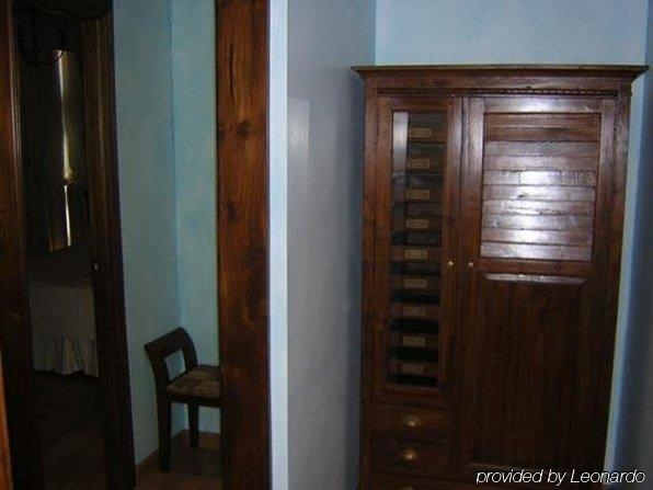 Imagen del bar/restaurante del Hotel El Jardín De La Abadía. Foto 3