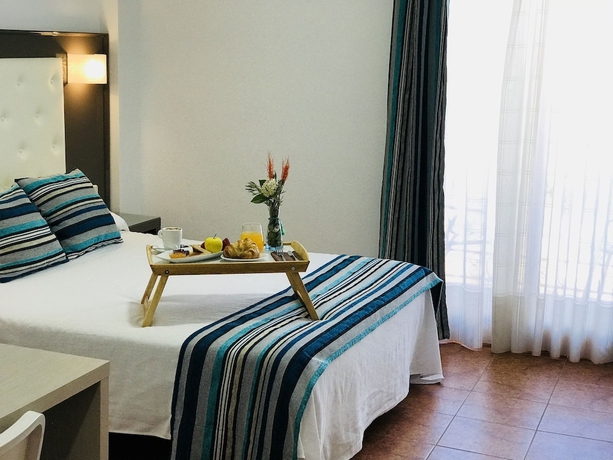Imagen de la habitación del Hotel El Jardin de Las Eras, Algue&ntilde;a. Foto 16