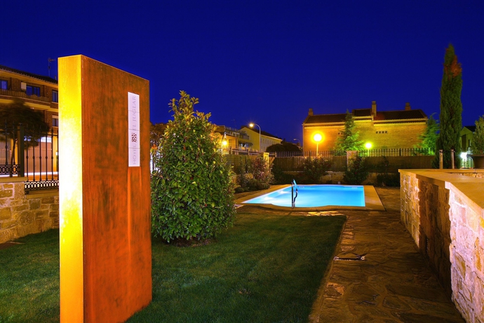 Imagen de la piscina del Hotel El Juglar. Foto 13