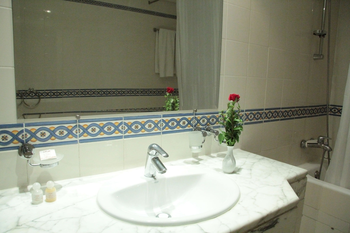 Imagen de la habitación del Hotel El Kantaoui Center and Spa. Foto 7