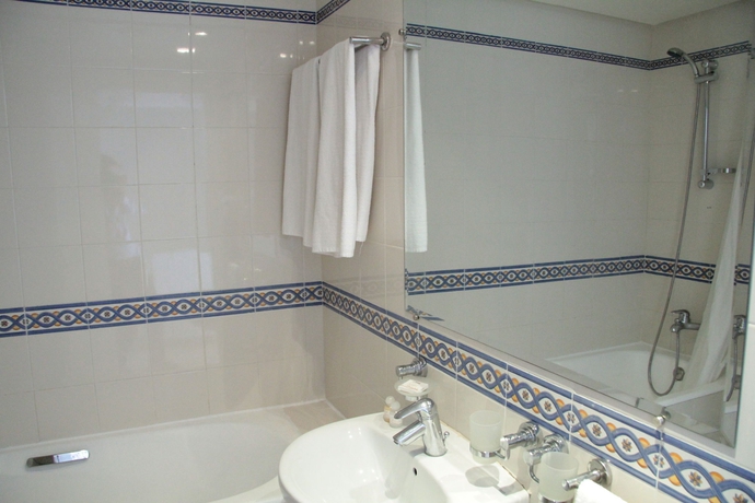 Imagen de la habitación del Hotel El Kantaoui Center and Spa. Foto 8