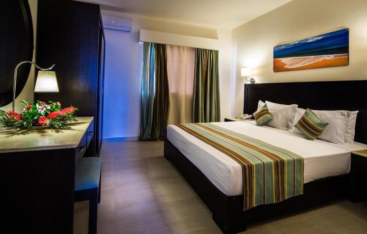 Imagen de la habitación del Hotel El Karma Aqua Beach Resort. Foto 12