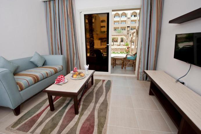 Imagen de la habitación del Hotel El Karma Aqua Beach Resort. Foto 15