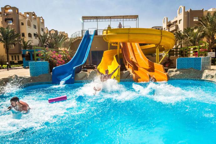 Imagen general del Hotel El Karma Aqua Beach Resort. Foto 7