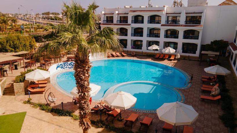 Imagen de la piscina del Hotel El Khan Sharm. Foto 20