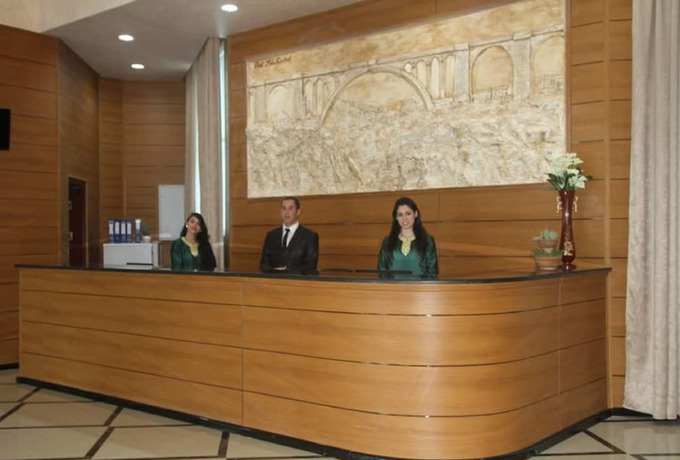 Imagen de los interiores del Hotel El Khayem. Foto 17