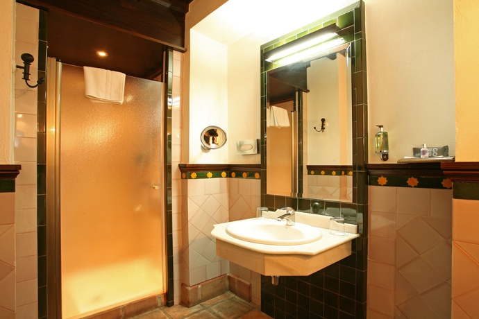 Imagen de la habitación del Hotel El Ladron De Agua Palacete. Foto 6