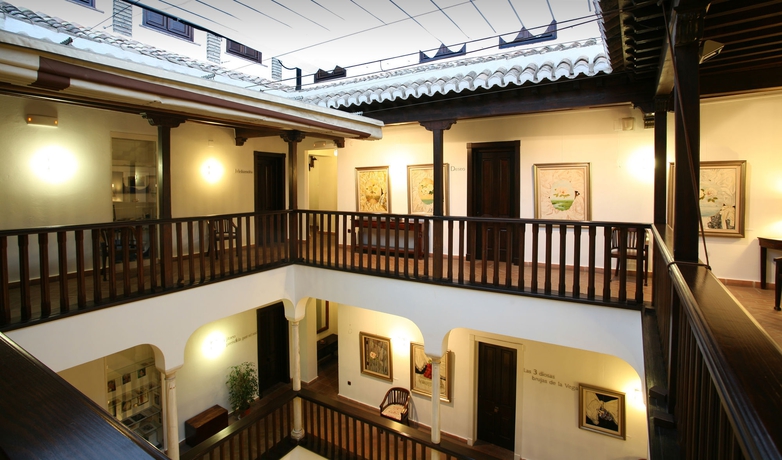 Imagen de los interiores del Hotel El Ladron De Agua Palacete. Foto 15