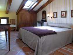 Imagen de la habitación del Hotel El Lagar del Vero. Foto 3