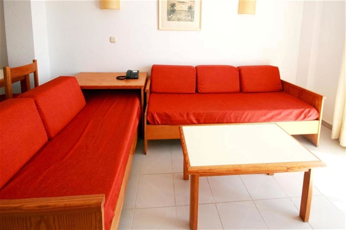 Imagen de la habitación del Hotel El Lago. Foto 5