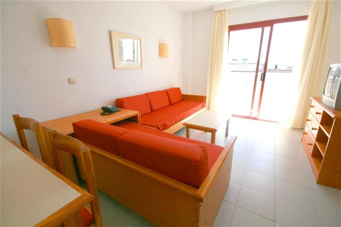 Imagen de la habitación del Hotel El Lago. Foto 6