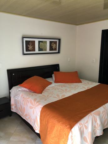 Imagen de la habitación del Hotel El Lago Inn. Foto 13