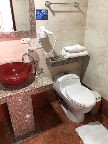 Imagen de la habitación del Hotel El Lago Inn. Foto 17