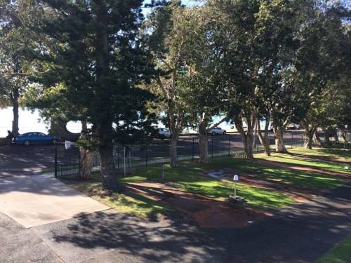 Imagen de la habitación del Hotel El Lago Tourist Park. Foto 5