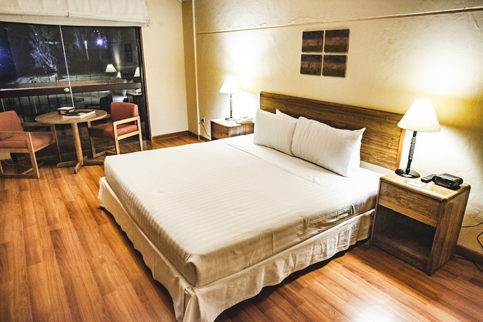 Imagen de la habitación del Hotel El Lago by Luoxo. Foto 8