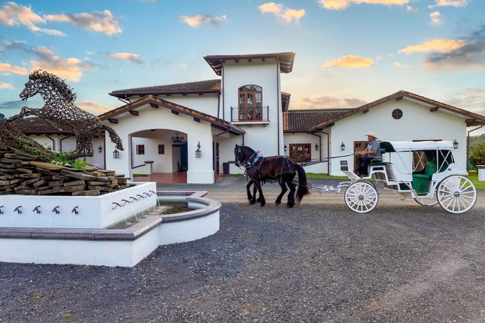Imagen de los interiores del Hotel El Lugar. Foto 18