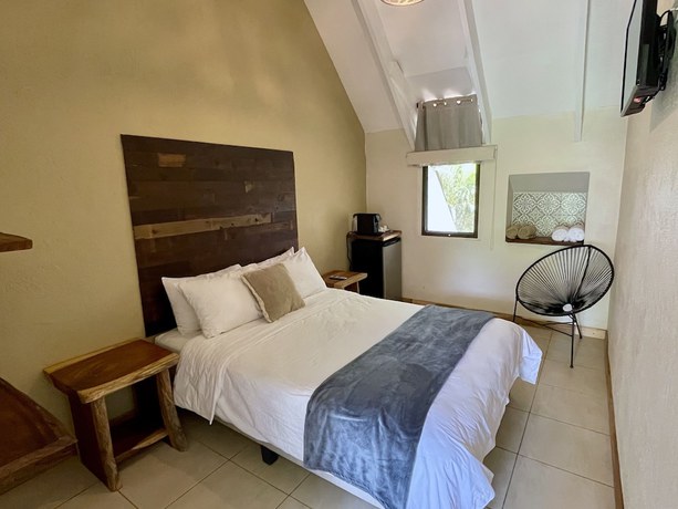 Imagen de la habitación del Hotel El Manglar. Foto 15