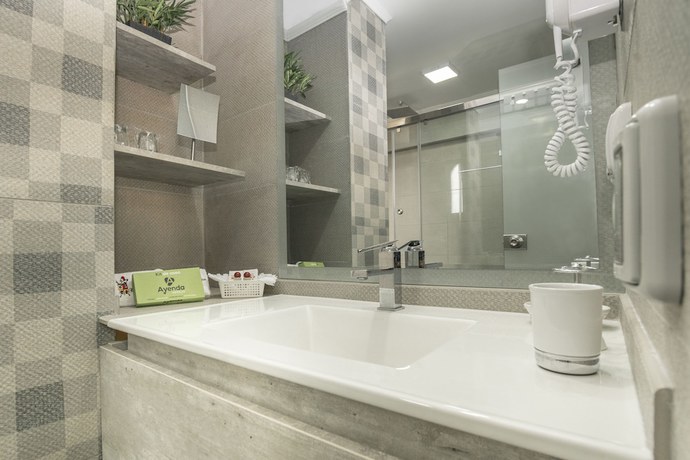 Imagen de la habitación del Hotel El Marques. Foto 14