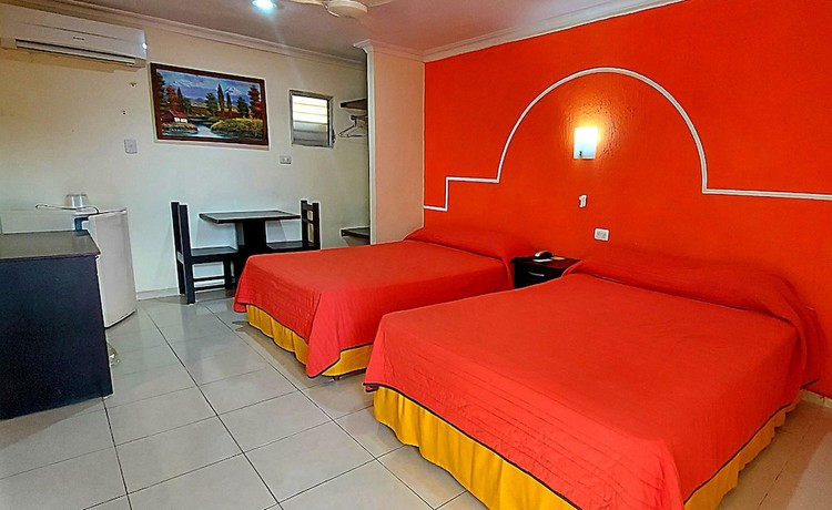 Imagen de la habitación del Hotel El Marques, M&eacute;rida. Foto 4
