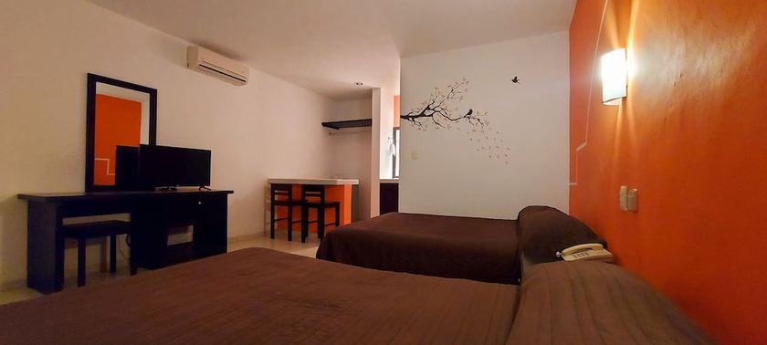 Imagen de la habitación del Hotel El Marques, M&eacute;rida. Foto 7