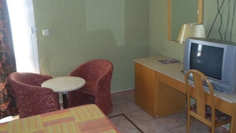 Imagen de la habitación del Hotel El Marsa. Foto 7