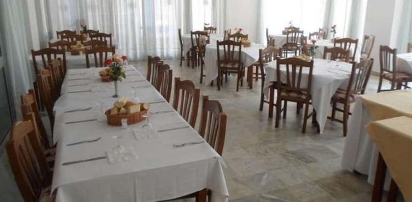 Imagen del bar/restaurante del Hotel El Marsa. Foto 4