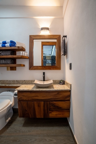 Imagen de la habitación del Hotel El Mejor en Melaque. Foto 4