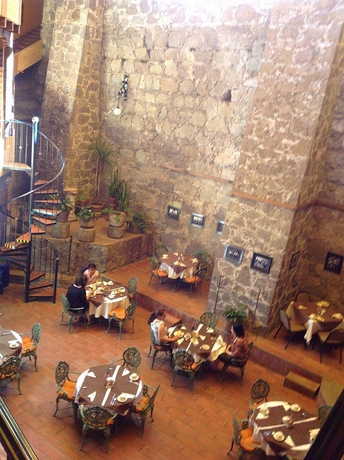 Imagen general del Hotel El Mesón De Los Poetas. Foto 16