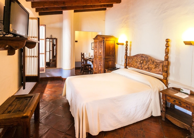 Imagen de la habitación del Hotel El Mes&oacute;n Del Alf&eacute;rez Xalapa. Foto 9