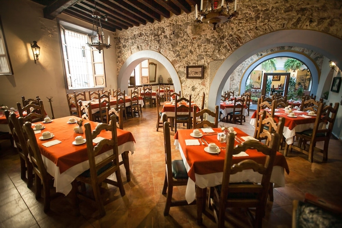 Imagen del bar/restaurante del Hotel El Mes&oacute;n Del Alf&eacute;rez Xalapa. Foto 4