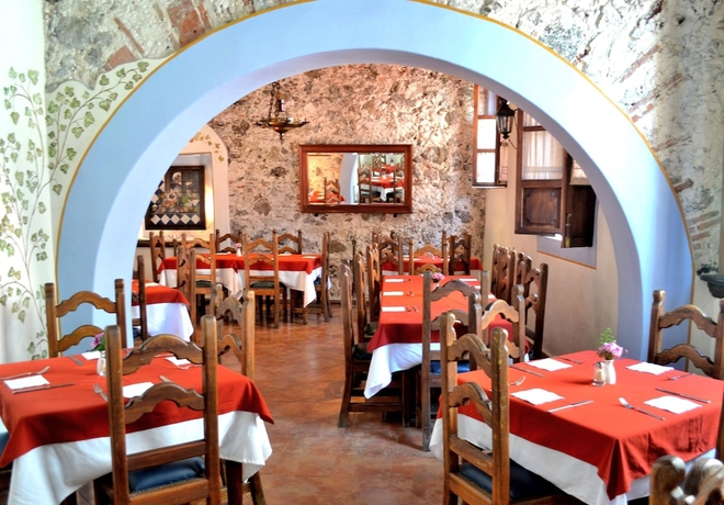 Imagen del bar/restaurante del Hotel El Mes&oacute;n Del Alf&eacute;rez Xalapa. Foto 6